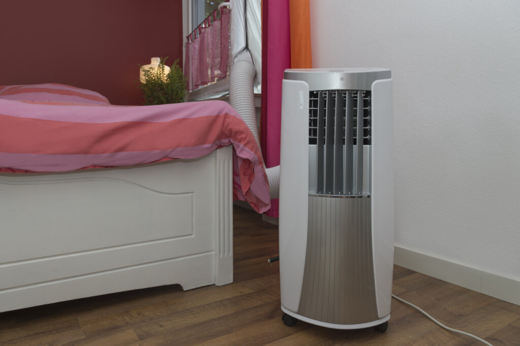 mobiele airconditioner in slaapkamer